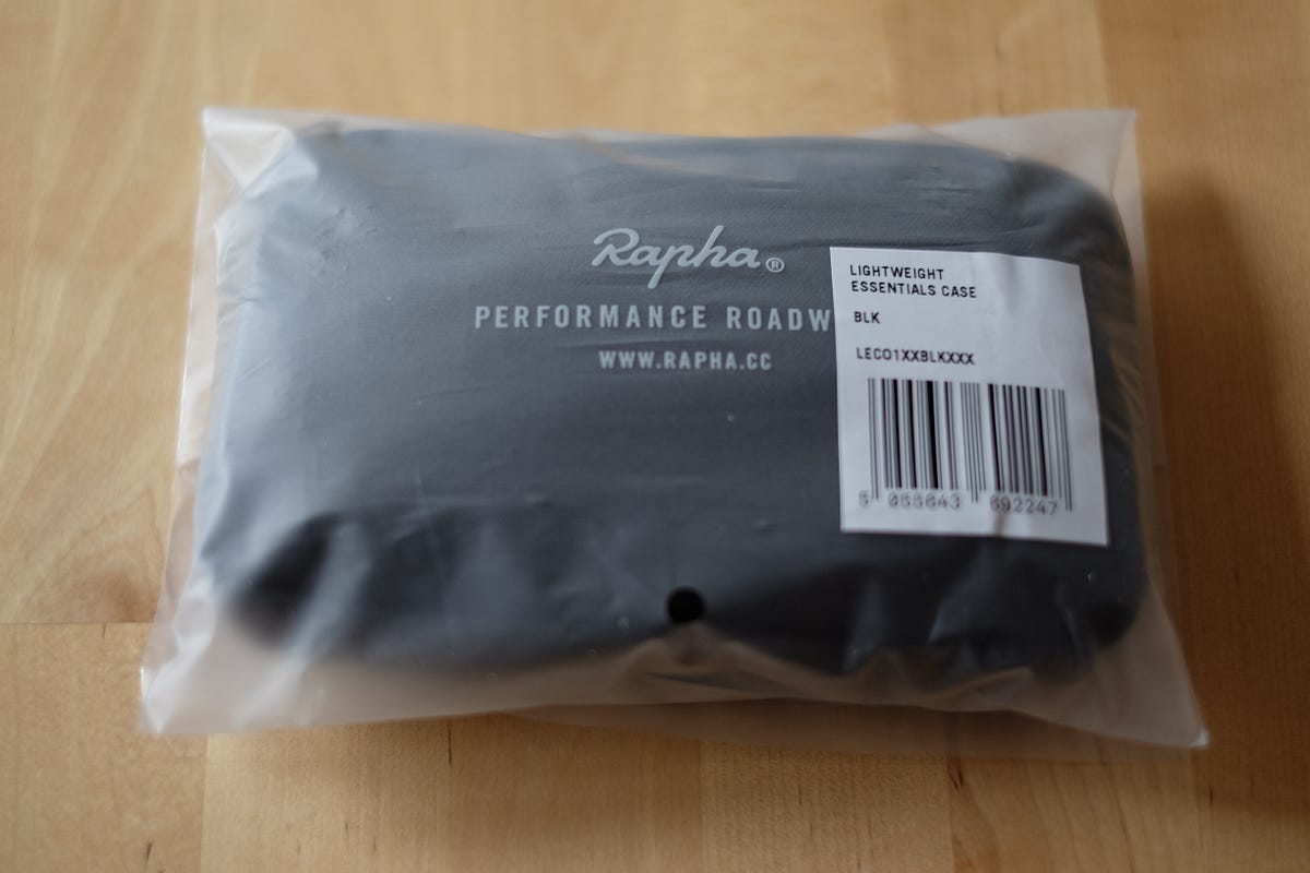 First Review: Rapha Lightweight Essentials Case – Good Stuff – Medium