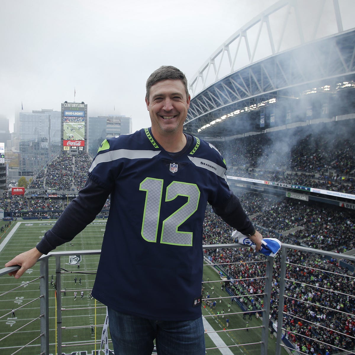 Dan Wilson Raises the 12 Flag at the Seahawks Game – From the Corner of ...