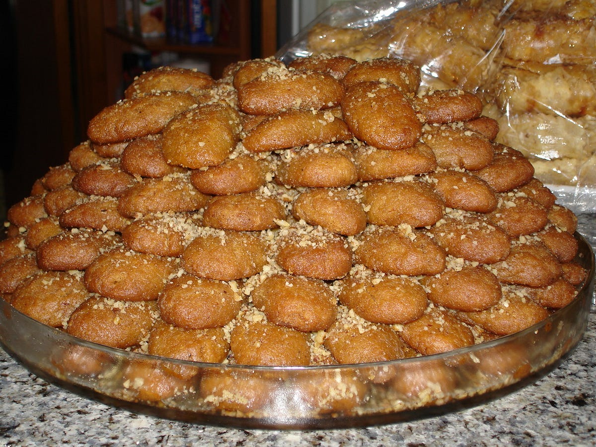 this is why in greece agios vasilis brings presents on new years eve and not on christmas as it happens elsewhere in the world - Greek Christmas Traditions this is why in greece agios vasilis brings presents on new years eve and not on christmas as it happens elsewhere in the world - Greek Christmas Traditions