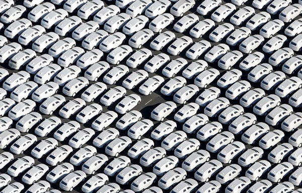 Tesla S Iconic Brand Is Kryptonite For German Luxury Cars Plenty Of Cars By Jordi Bernabeu Farrús