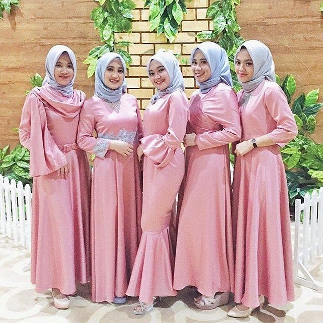 Model Baju  Bridesmaid  Hijab  Terbaru