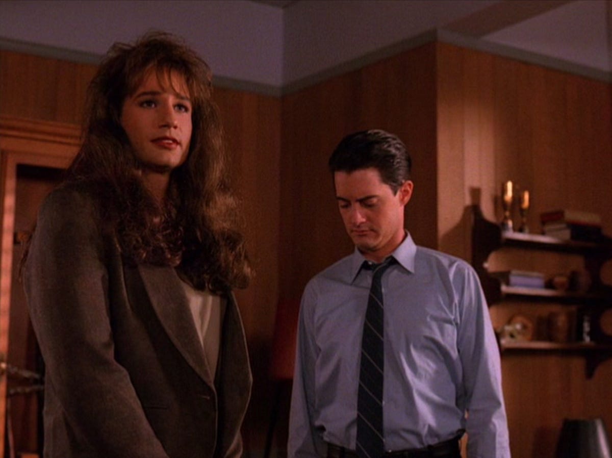 Twin Peaks Episode Guide: Season 2, Episode 11 — “Masked Ball”