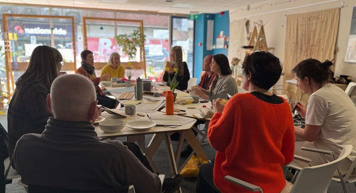 The Kith & Kin Living Lab: a field building approach to evaluation