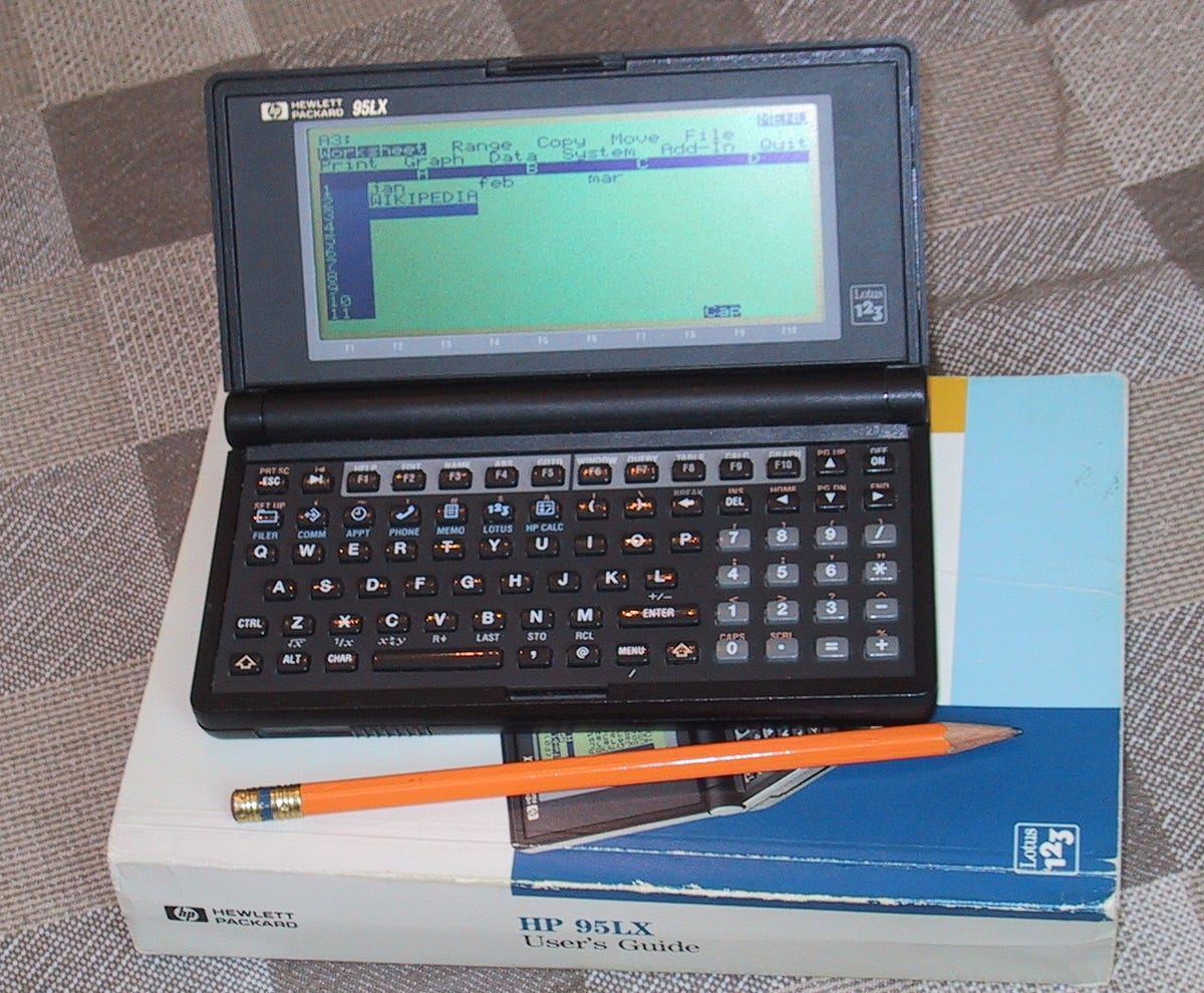 HP’s 95LX, 1991. (Photo Credit: W. T. Shymanski/Wikimedia Commons). HP’s 95LX, 1991. (Photo Credit: W. T. Shymanski/Wikimedia Commons).