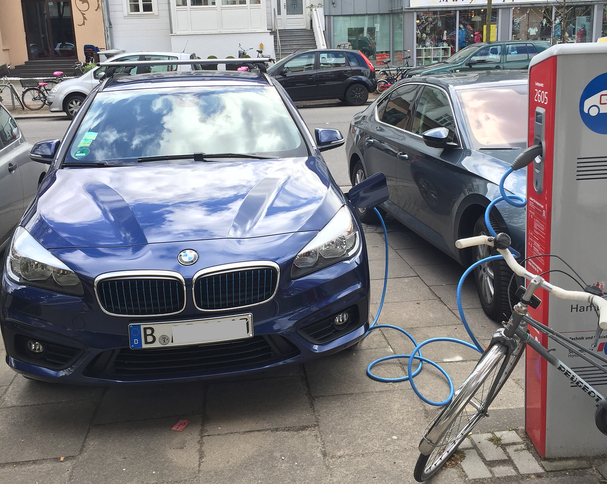 Electric Vehicle Ownership Sucks Florian Peter Medium