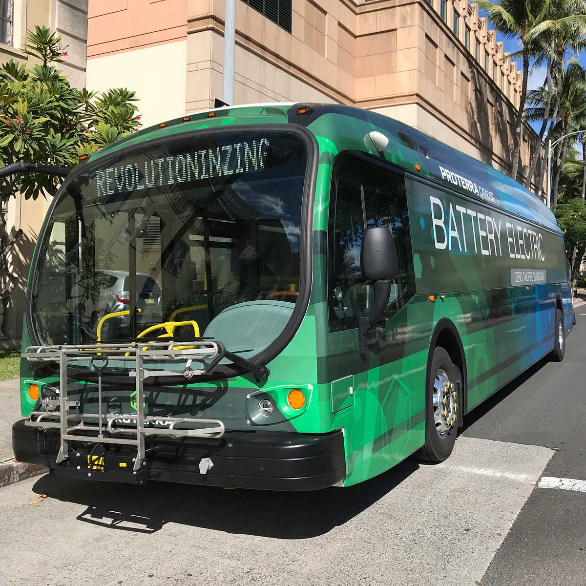 Hawaii’s first electric city bus hits the street Hawaiian Electric