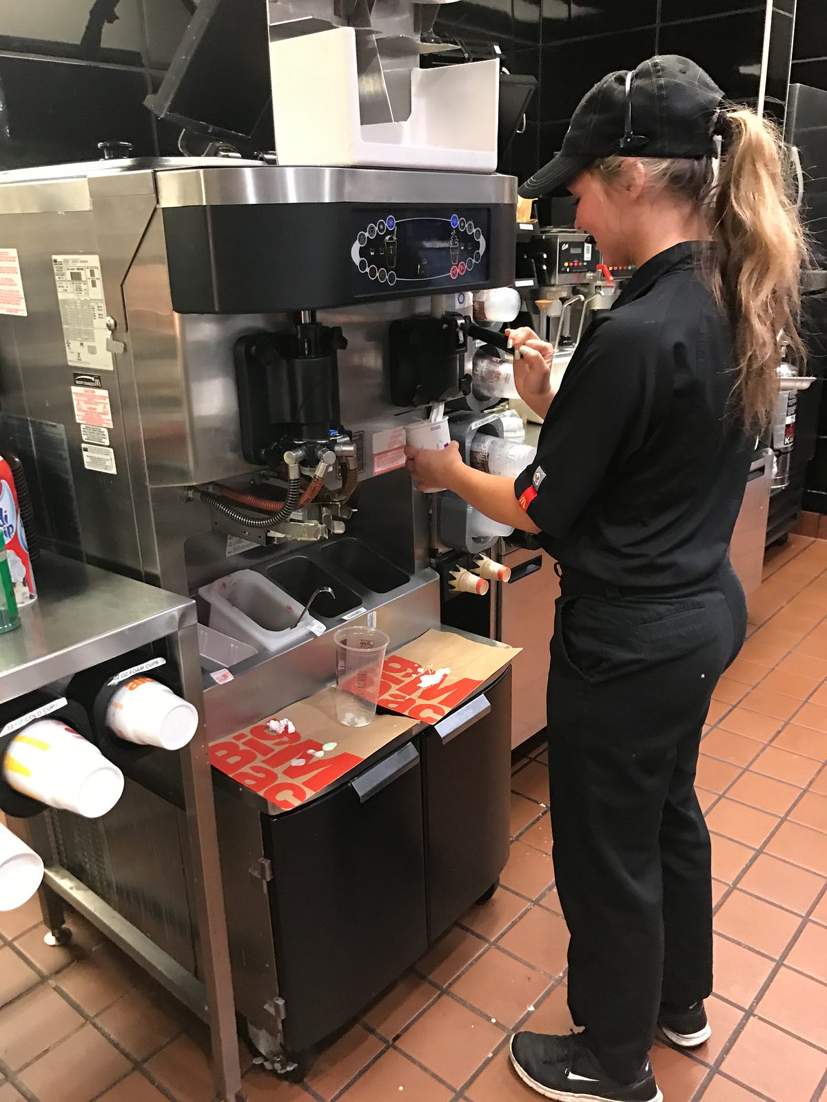 life-of-a-mcdonald-s-worker-paige-schisler-medium