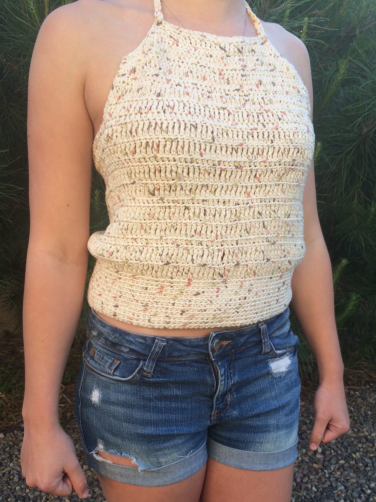 Simple Crochet Halter Top – Quinn Nunes – Medium