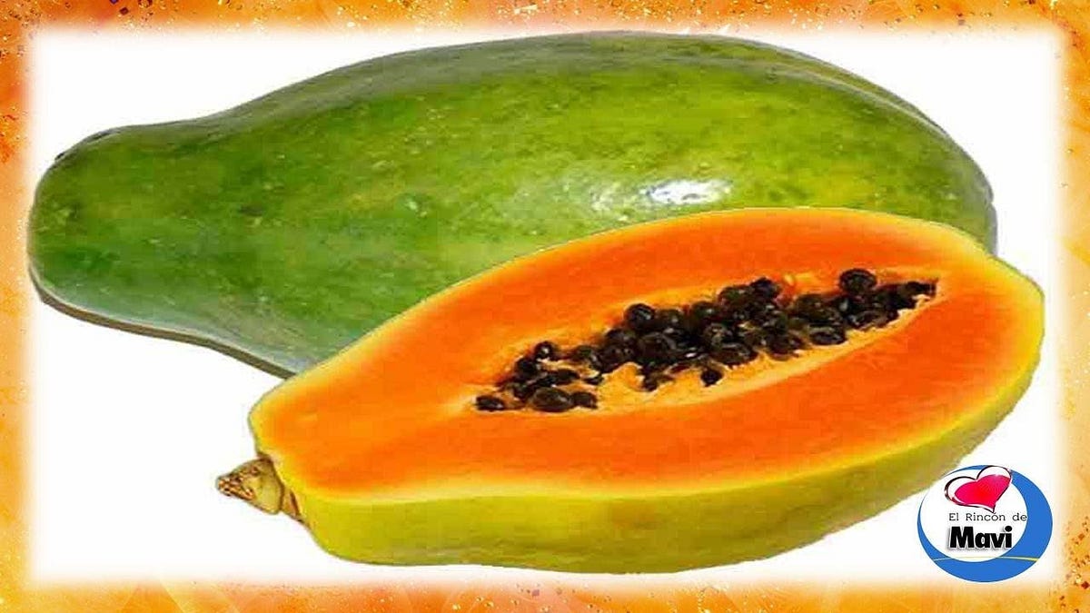 The papaya fruit is an incredibly healthy tropical fruit.