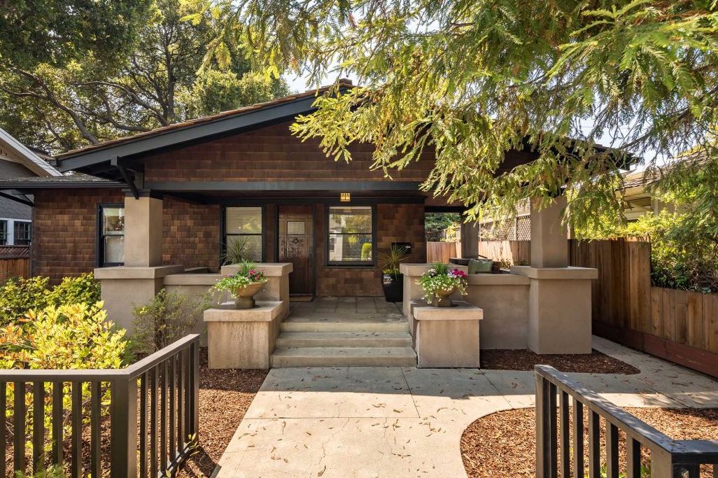 The Palo Alto home where the Grateful Dead chose their iconic name is