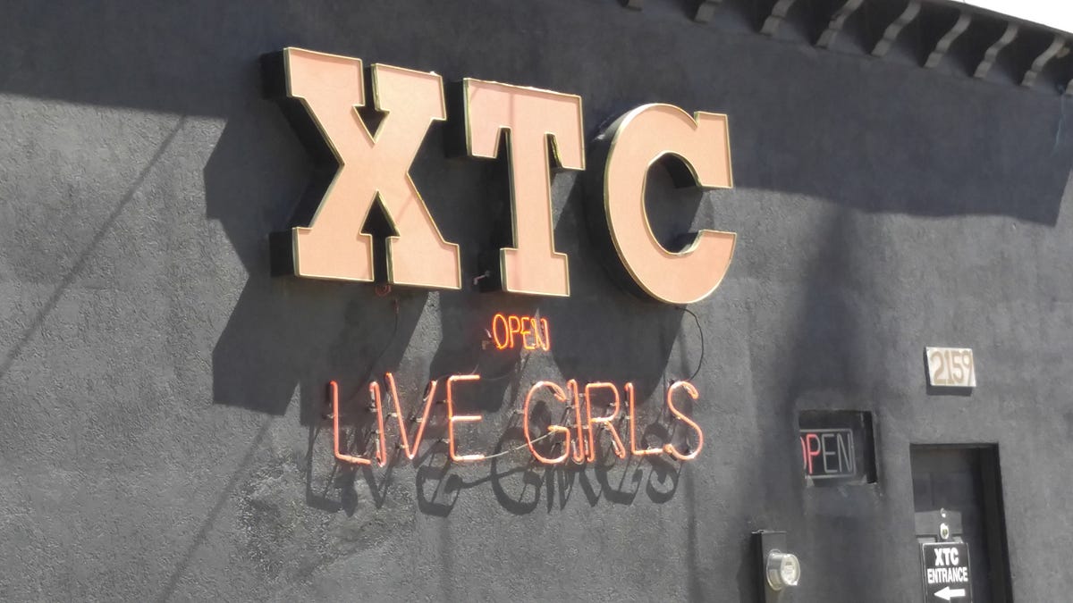 my boyfriend is friends with strippers Girls shaveing girls pussy