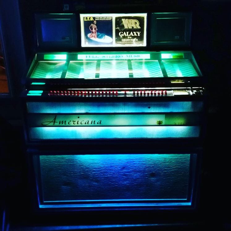 Restoring a ’60s Jukebox with Raspberry Pi and Arduino