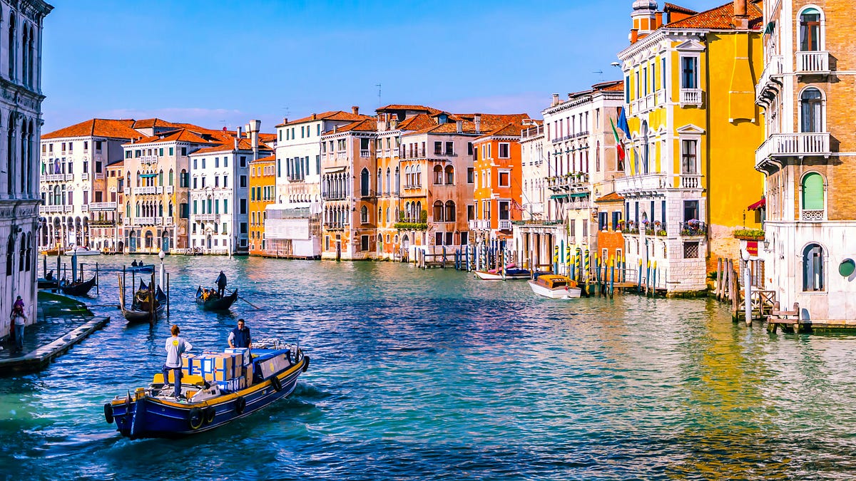 The Romance of Venice: Navigating the Canals and Alleys of Italy’s Floating City
