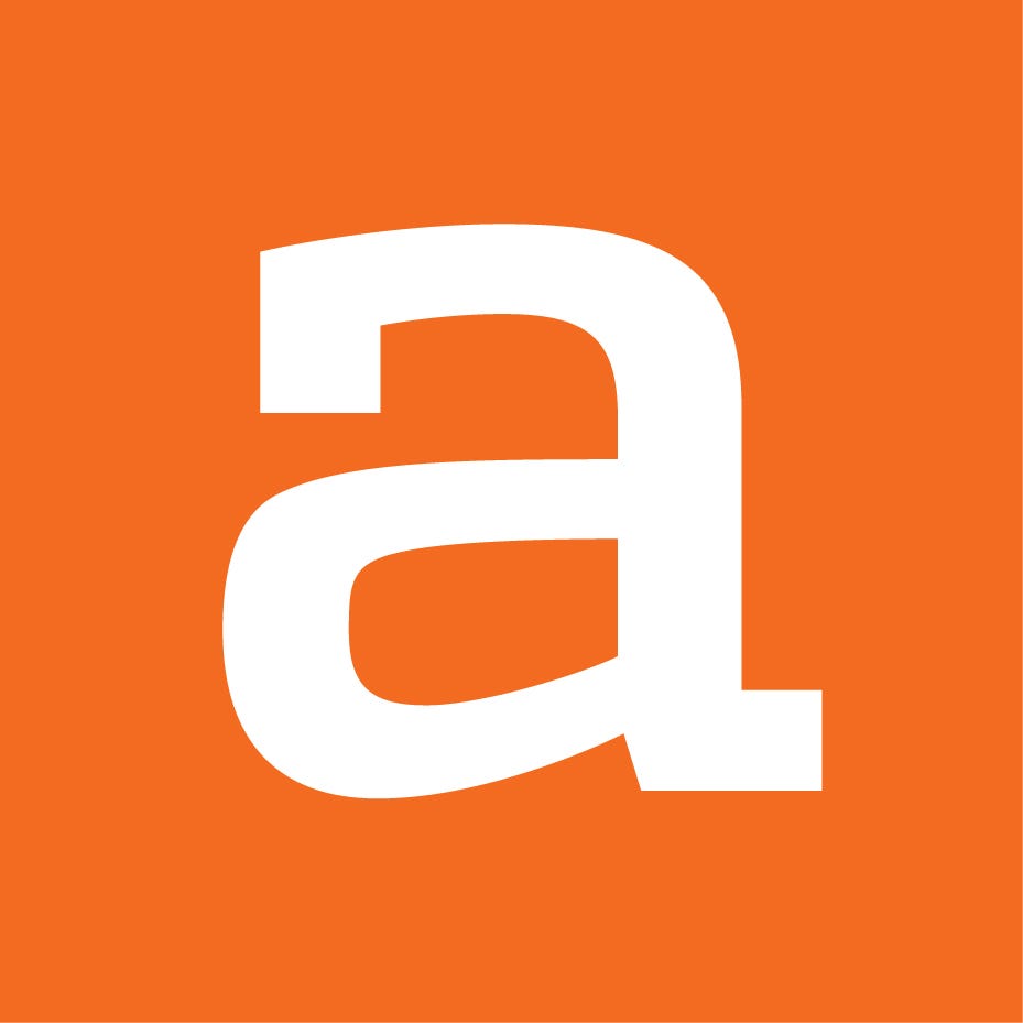 Attache – Medium