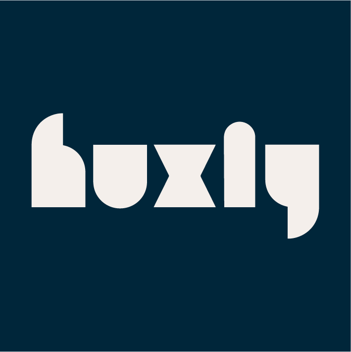 Huxly Medium