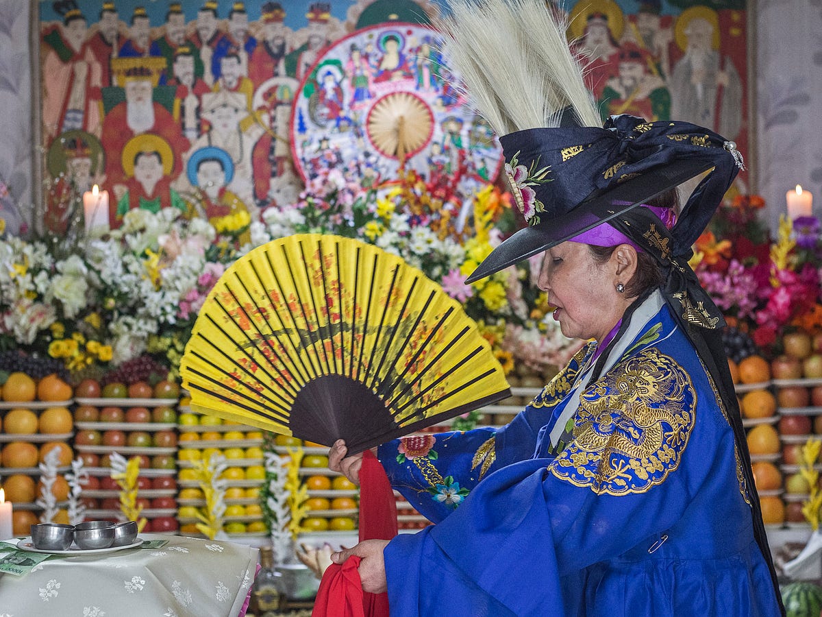 in-21st-century-korea-shamanism-is-not-only-thriving-but-evolving