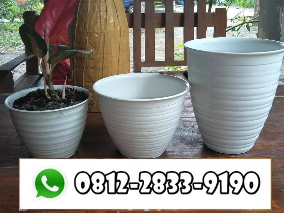 Harga Pot  Bunga Plastik Besar Home Desaign