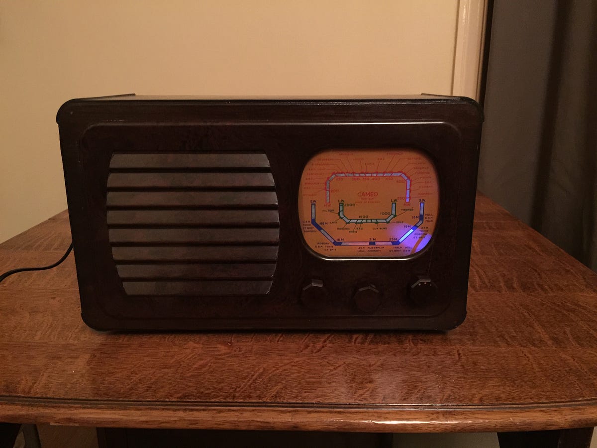 Create A Tech Filled Stereo Out Of A Vintage 1940's Radio