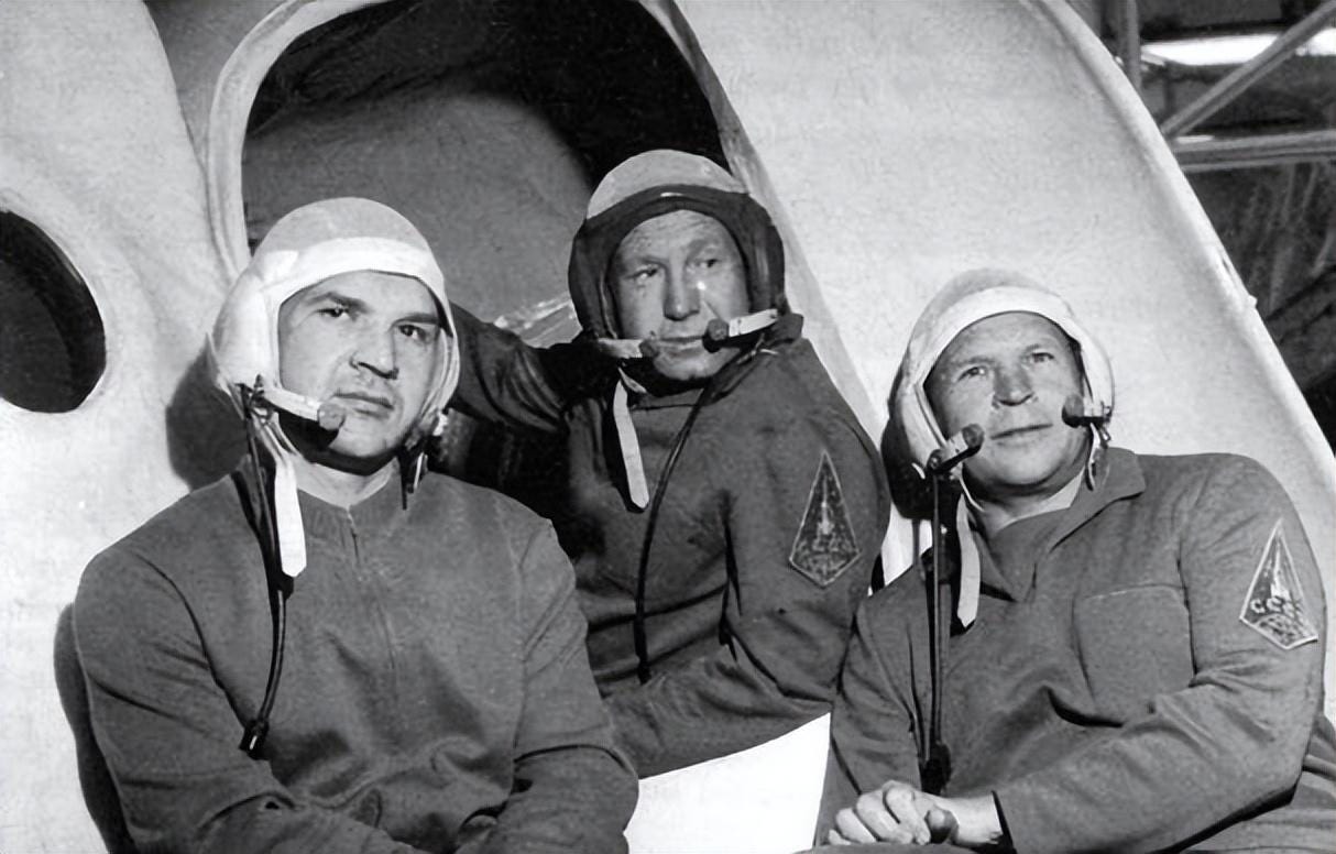 In 1971 a Soviet Spacecraft Returned to Earth Only to Find the Three A