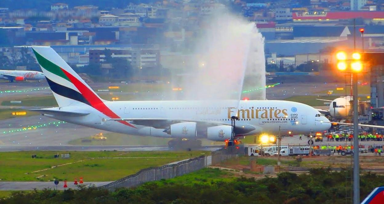 Why Do Airports Spray Water on Planes- The Meaning Behind Aviation’s W