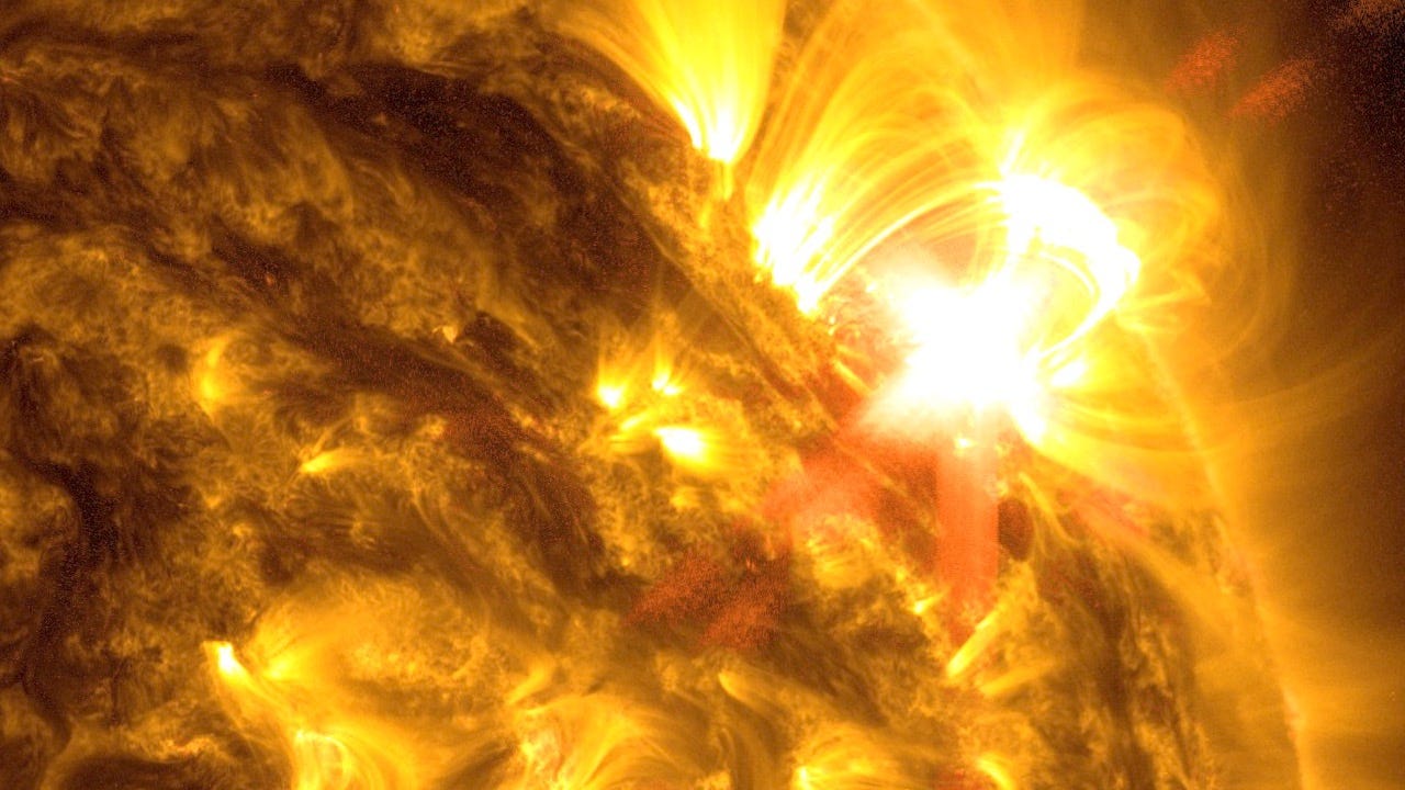 Solar Flares?—?A Beginner’s Guide Solar Flares?—?A Beginner’s Guide