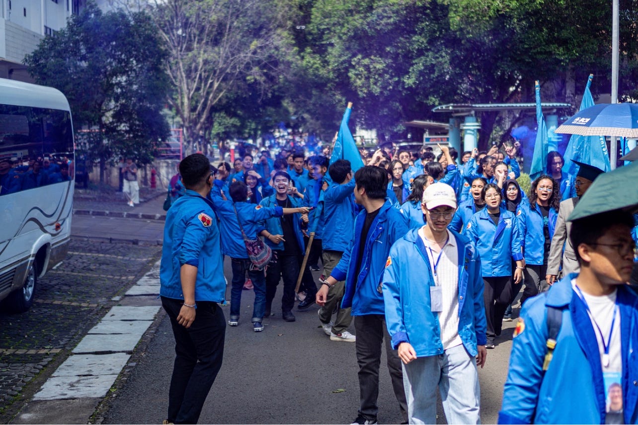 28 Tahun Mengudara