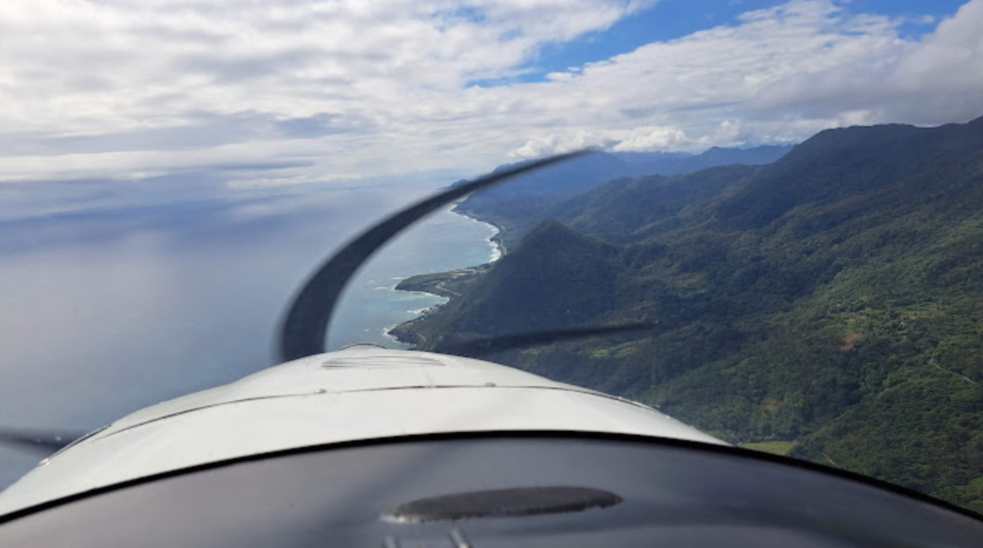 Like a Bird Over the Rift Valley: Flying an Ultralight Above ????