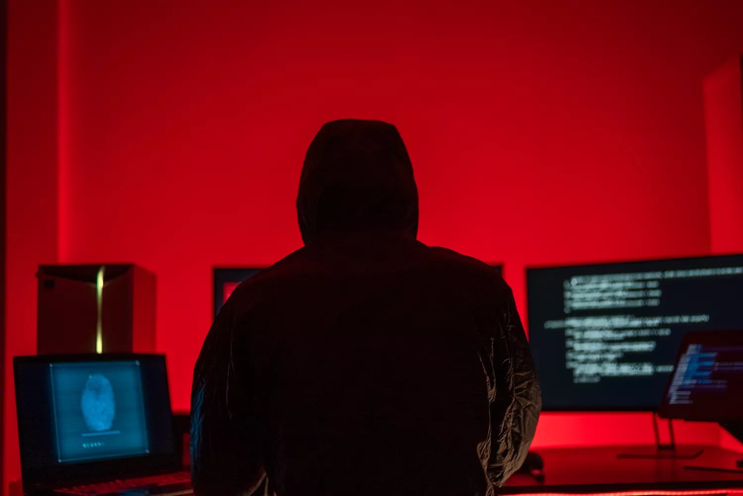 fdinvestmentsmrl.com Scam: Fake Fidelity WhatsApp Fraud Exposed — How to Recover Your Funds