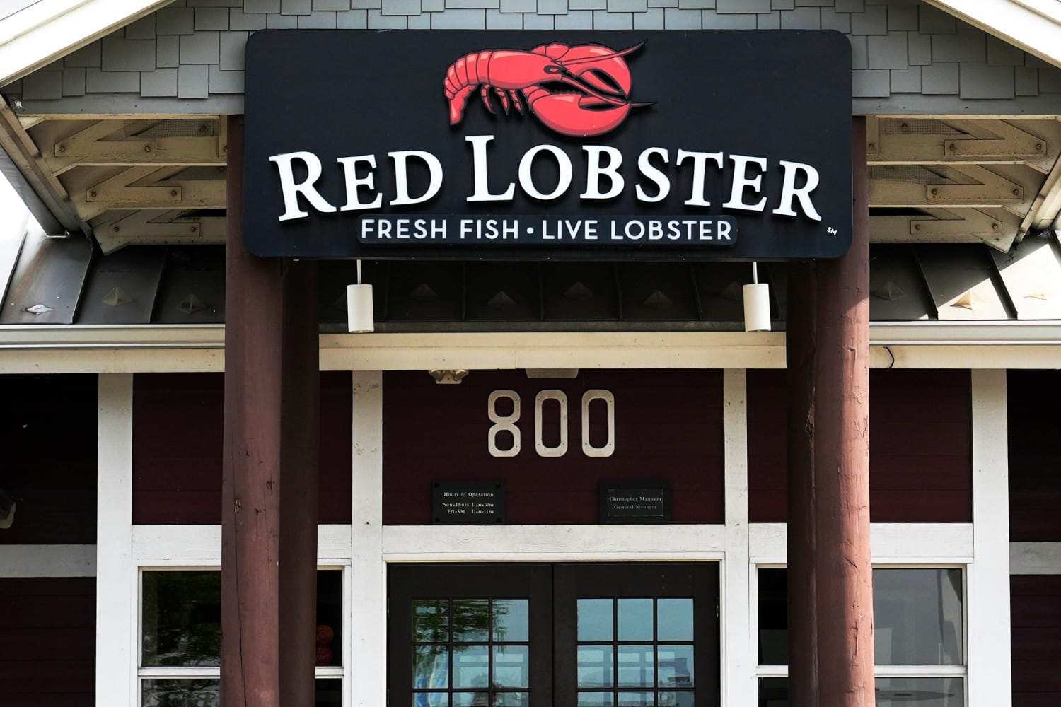 How Capitalism & Private Equity Firms Killed Red Lobster