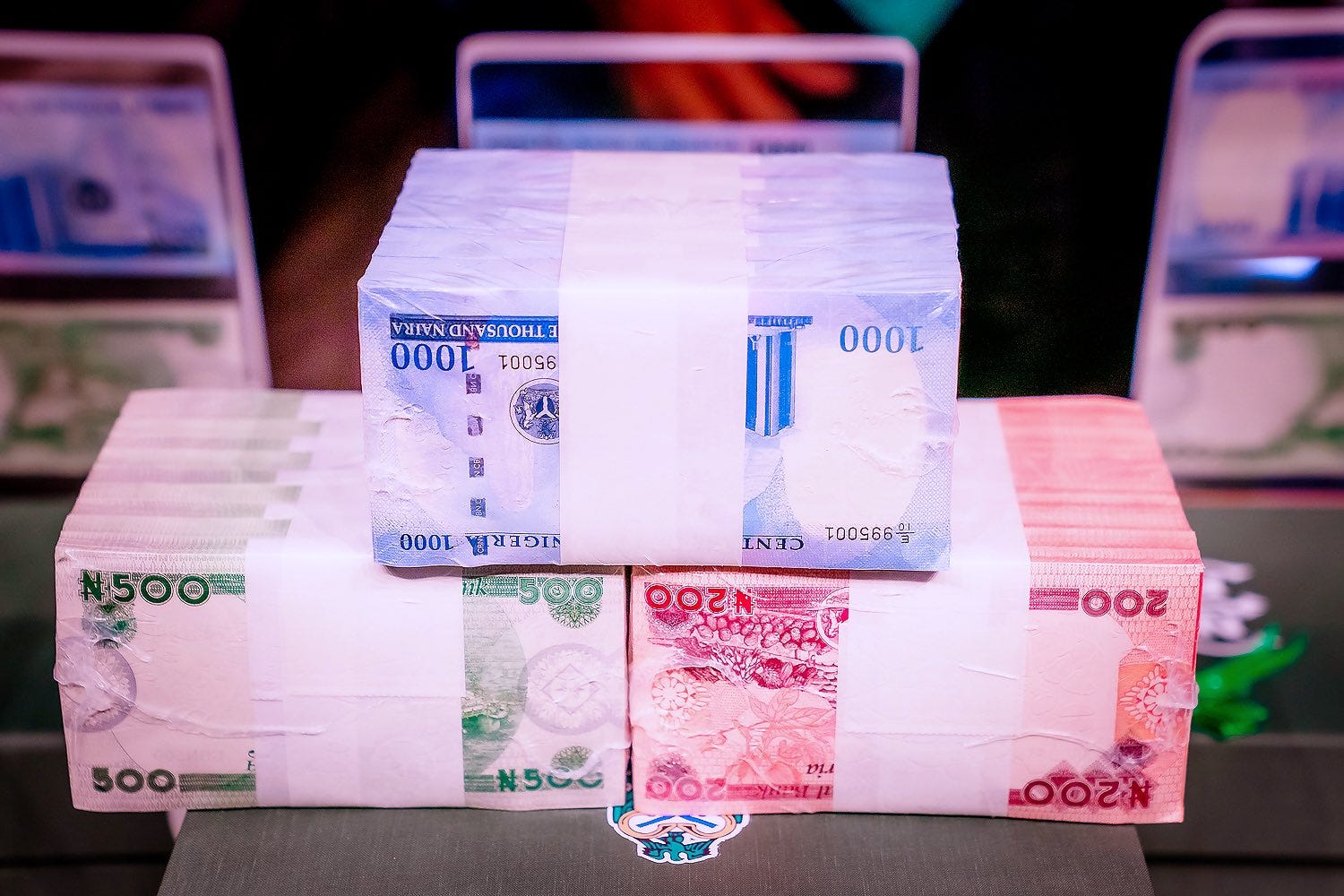 How Yakubu Managed Against The Volatile Naira: See How Finna & Solana Are Rewriting Nigeria’s Money…