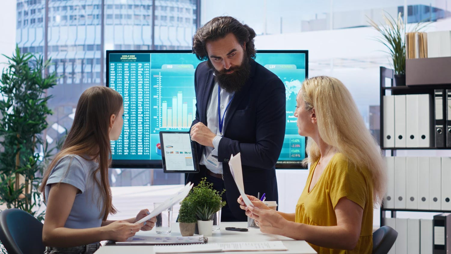 Navigating Stock Trading Opportunities with Reliable Brokerage Support