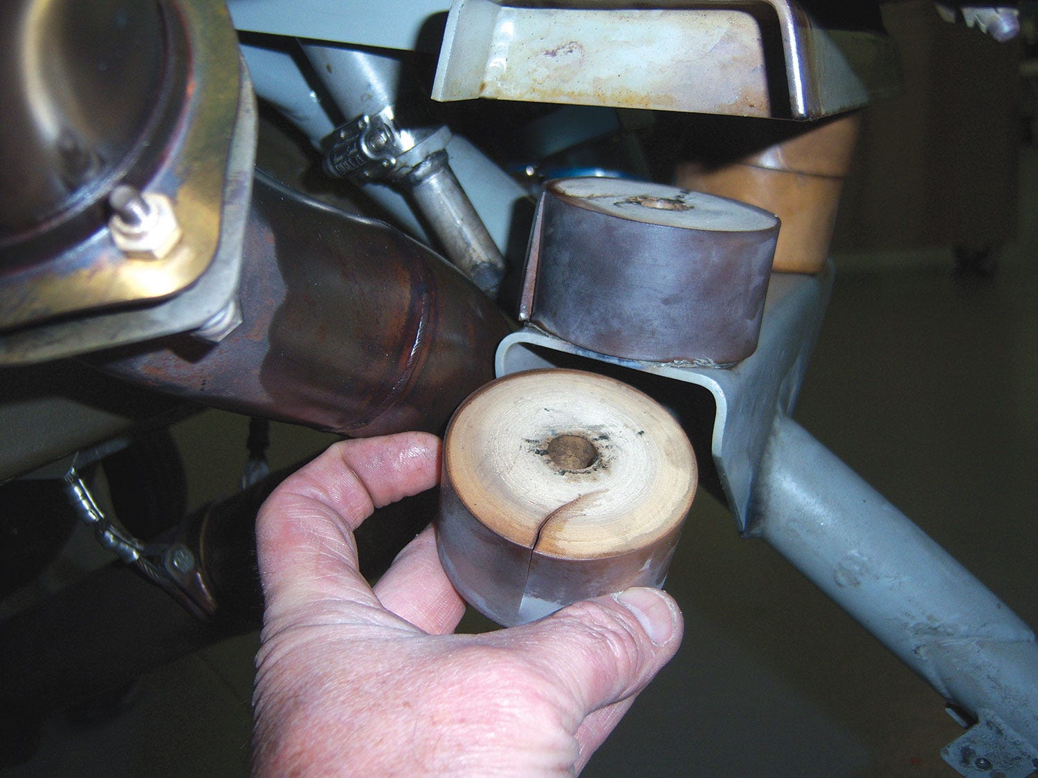 How Aerospace Bushings Improve Aircraft Safety and Operational Efficie How Aerospace Bushings Improve Aircraft Safety and Operational Efficie