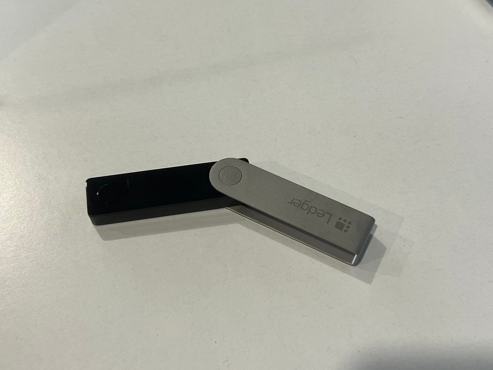 什麼是硬件錢包？ Ledger 開箱與使用教程