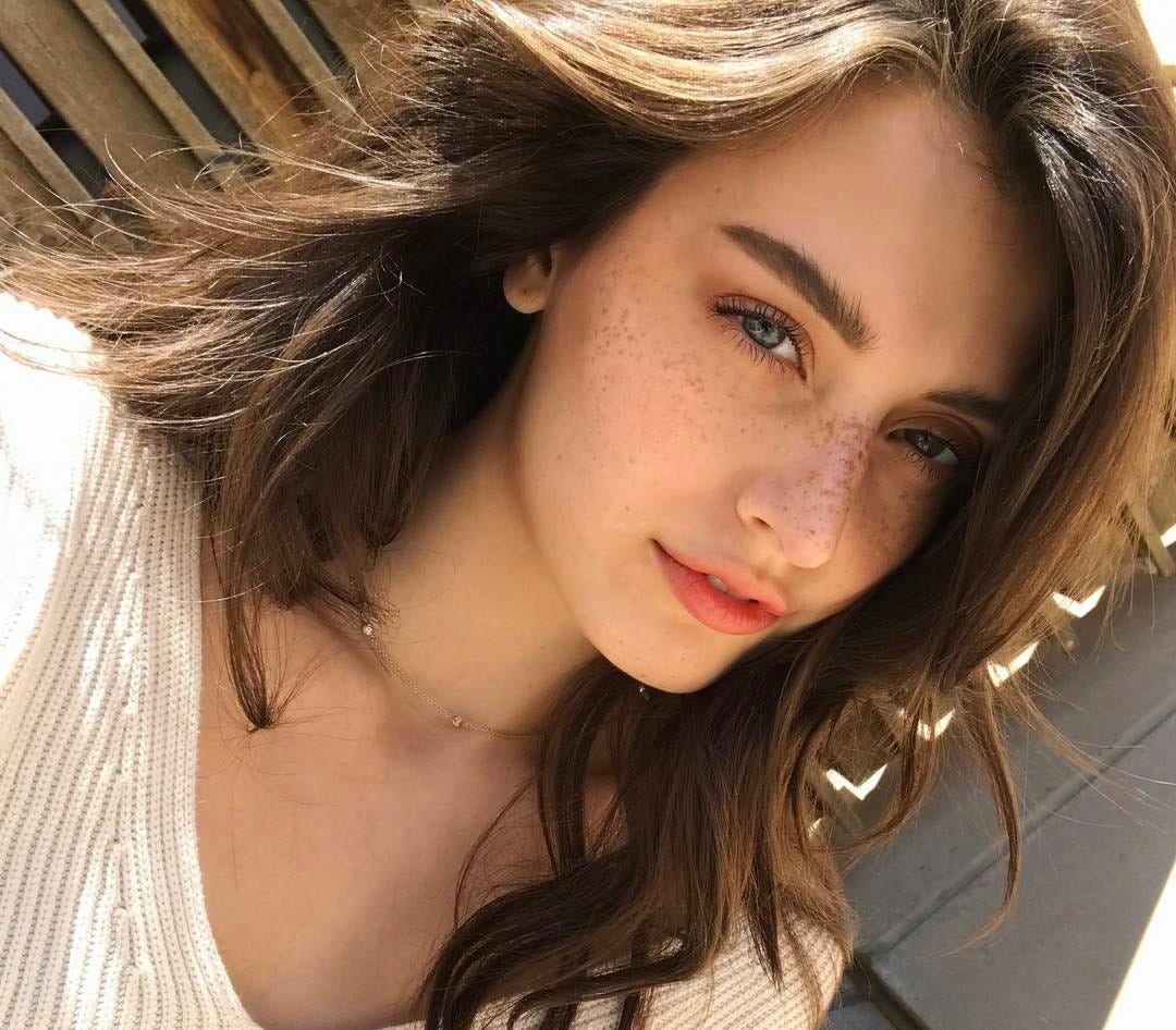 jessica-clements-valerie-google-ombfun-to-play-medium