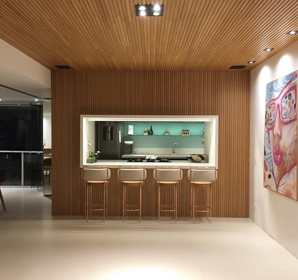 Laiá Bar Stools
