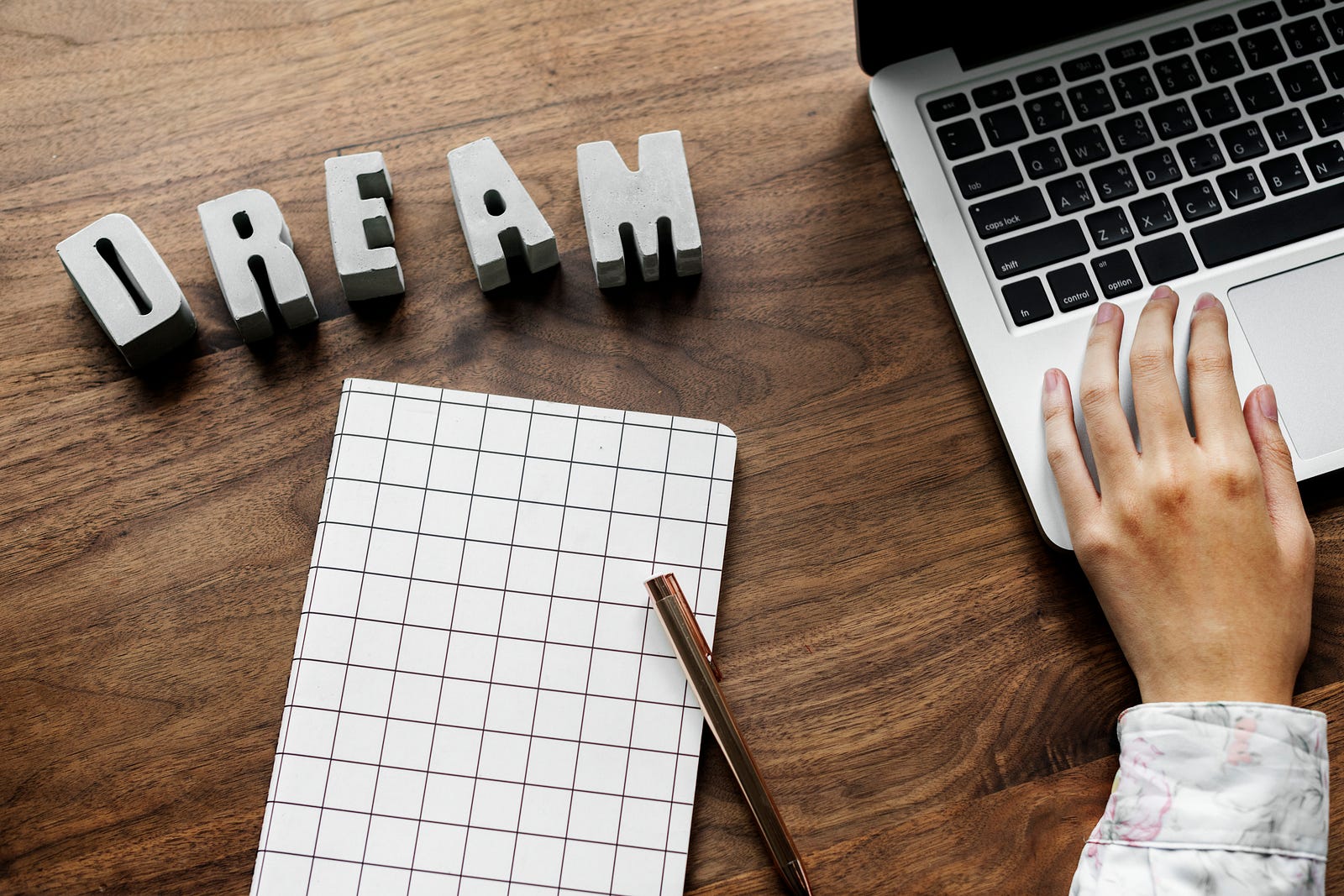 Essaytyper.com image