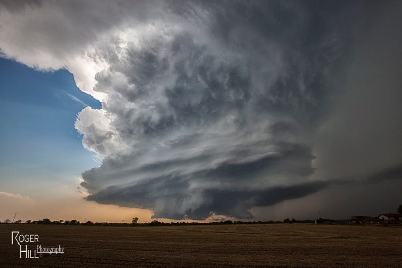 12 Shocking (But Beautiful) Photos of Tornadoes and Supercells