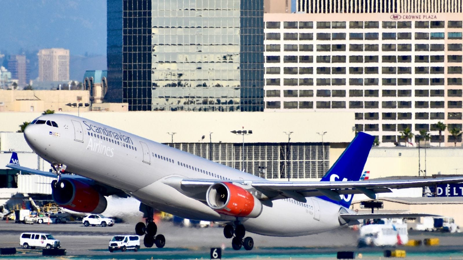 SAS Scandinavian Airlines to Join the SkyTeam Alliance?—?What Will the