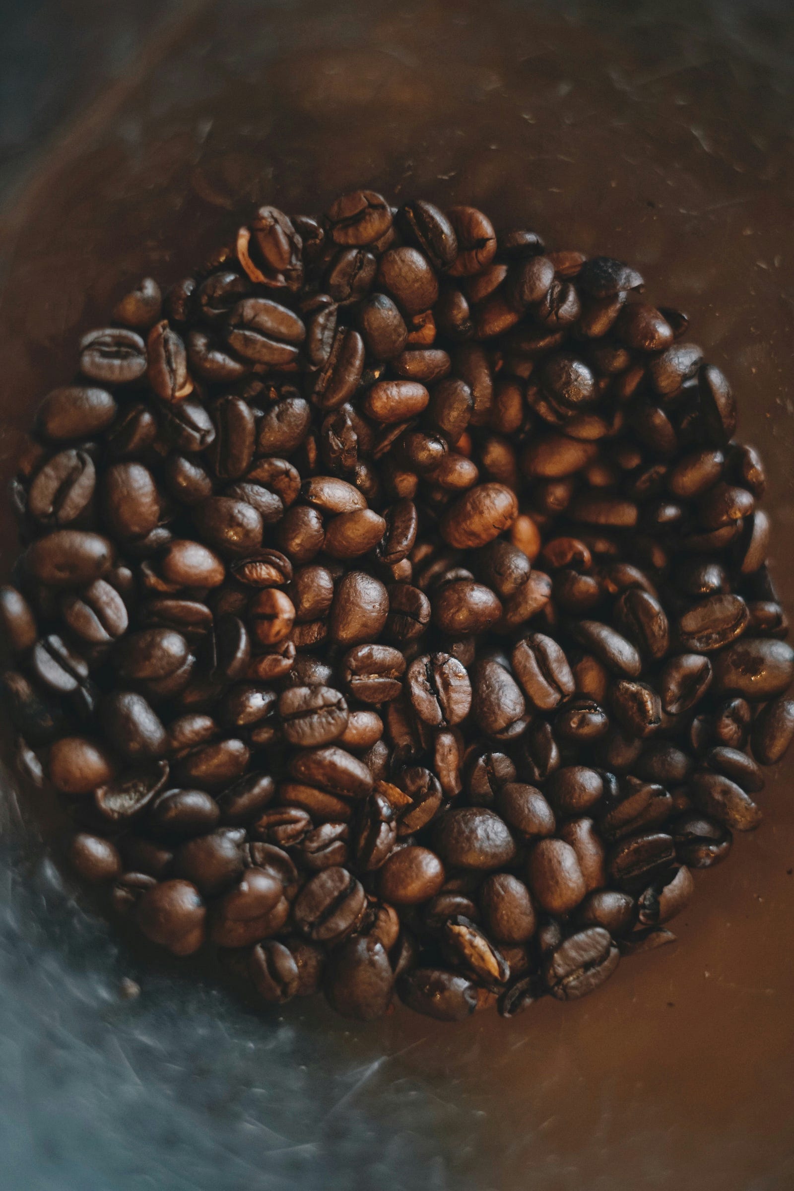 A round flat pile of coffee beans.
