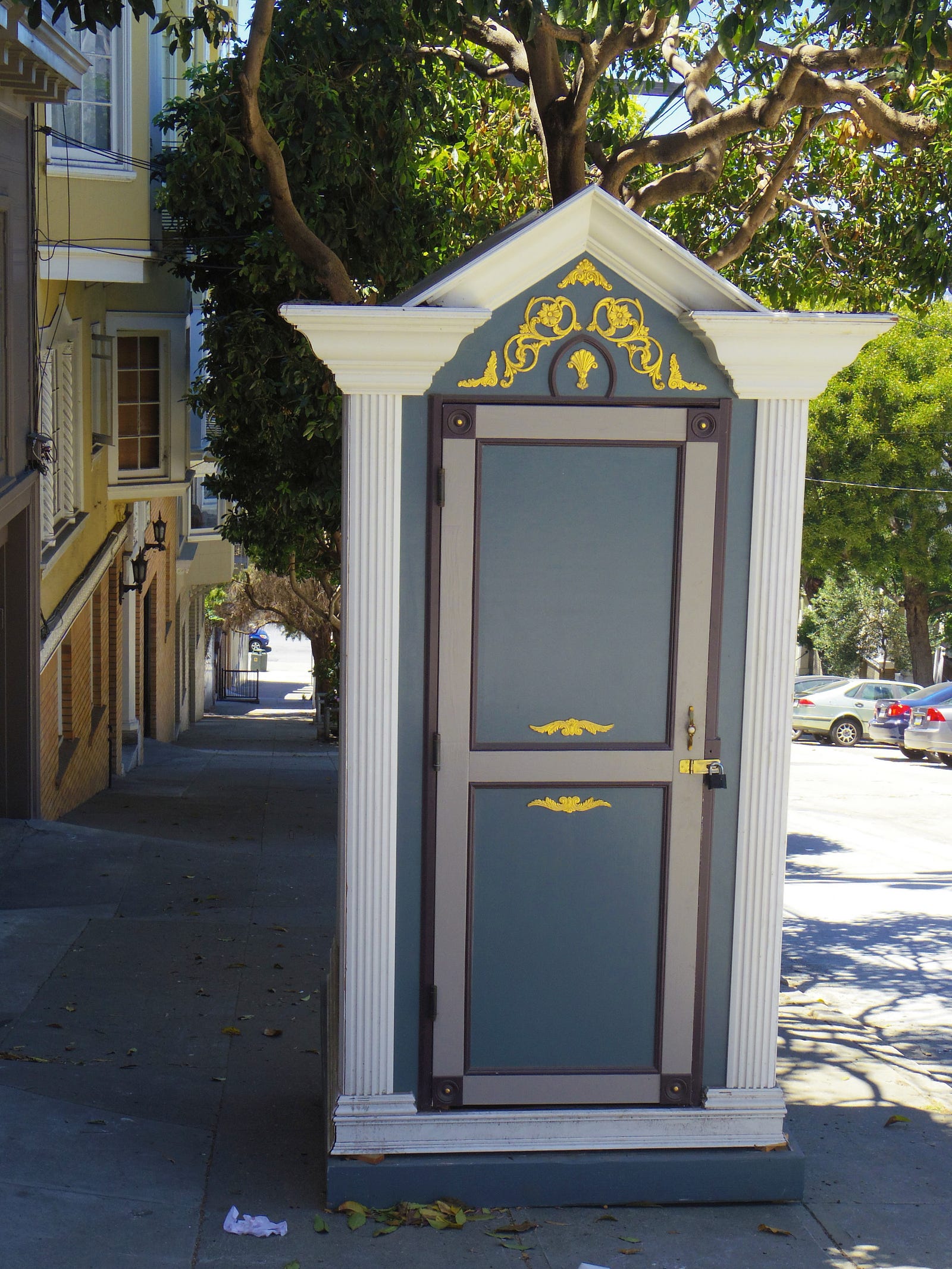 This Porta-Potty Looks Nicer Than My Apartment — The Bold Italic — San ...