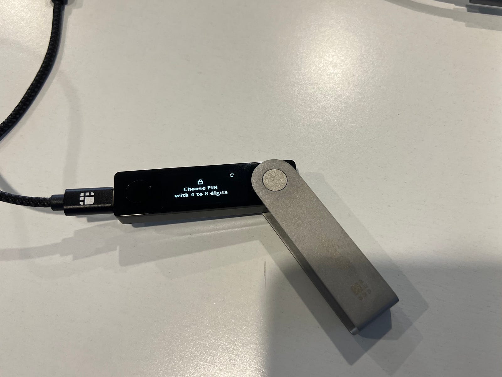 什麼是硬件錢包？ Ledger 開箱與使用教程