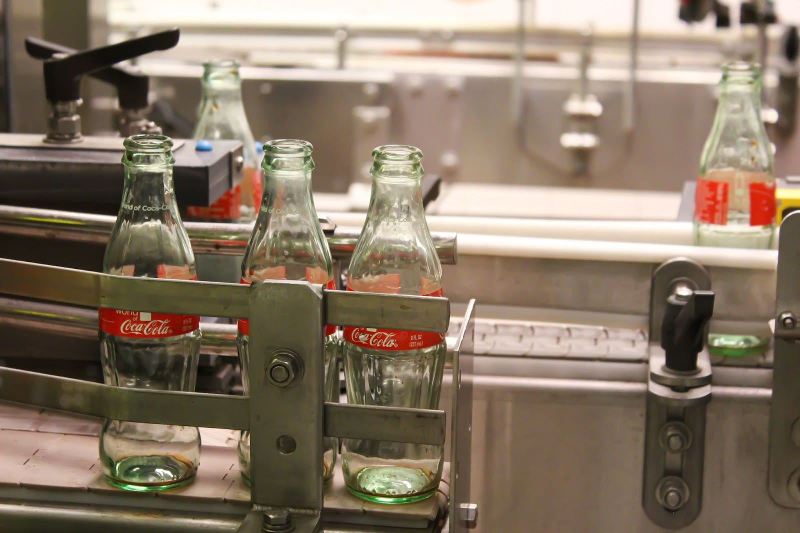 coke bottle manufacturing company