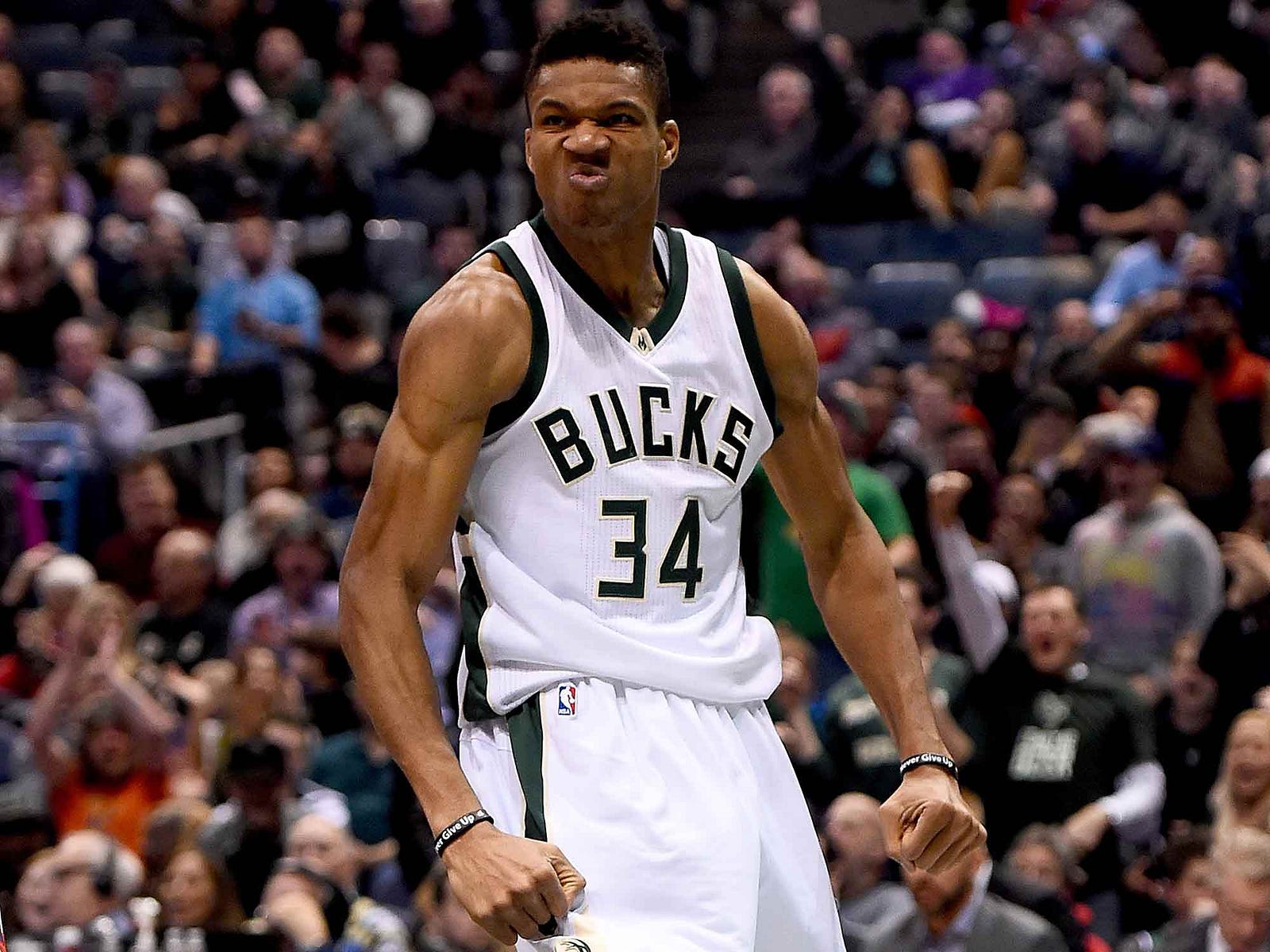 What Can Giannis Antetokounmpo Do With His Hands? – The Unbalanced – Medium