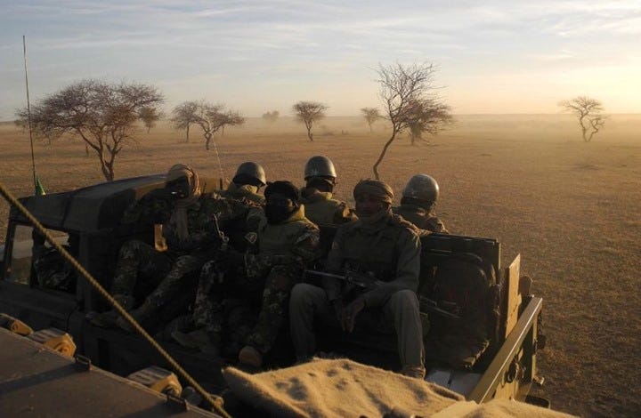 10 قتلى بعملية عسكرية فرنسية استهدفت مجموعة في مالي