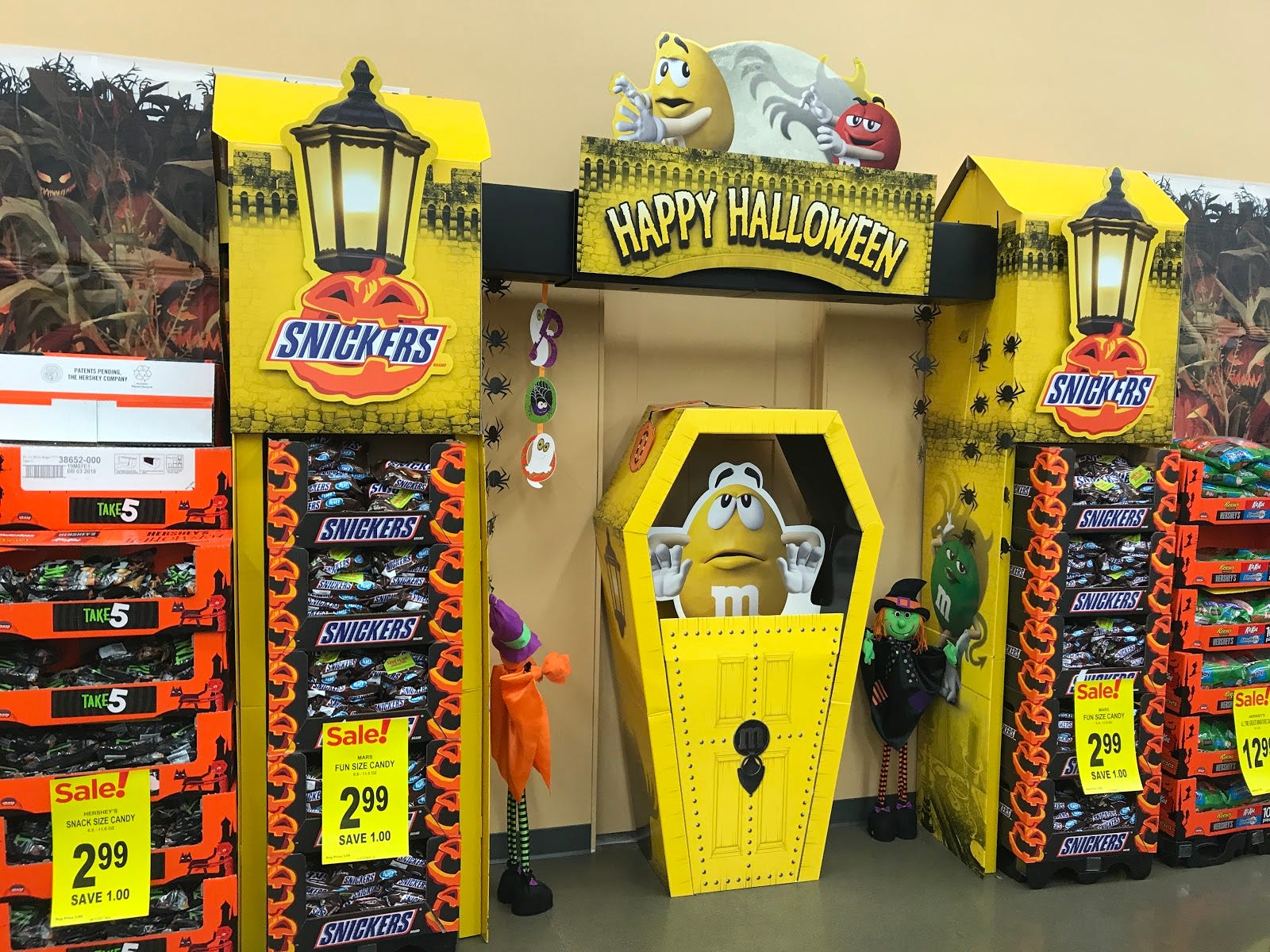 This week in retail Halloween candy display Curb Crowser Medium