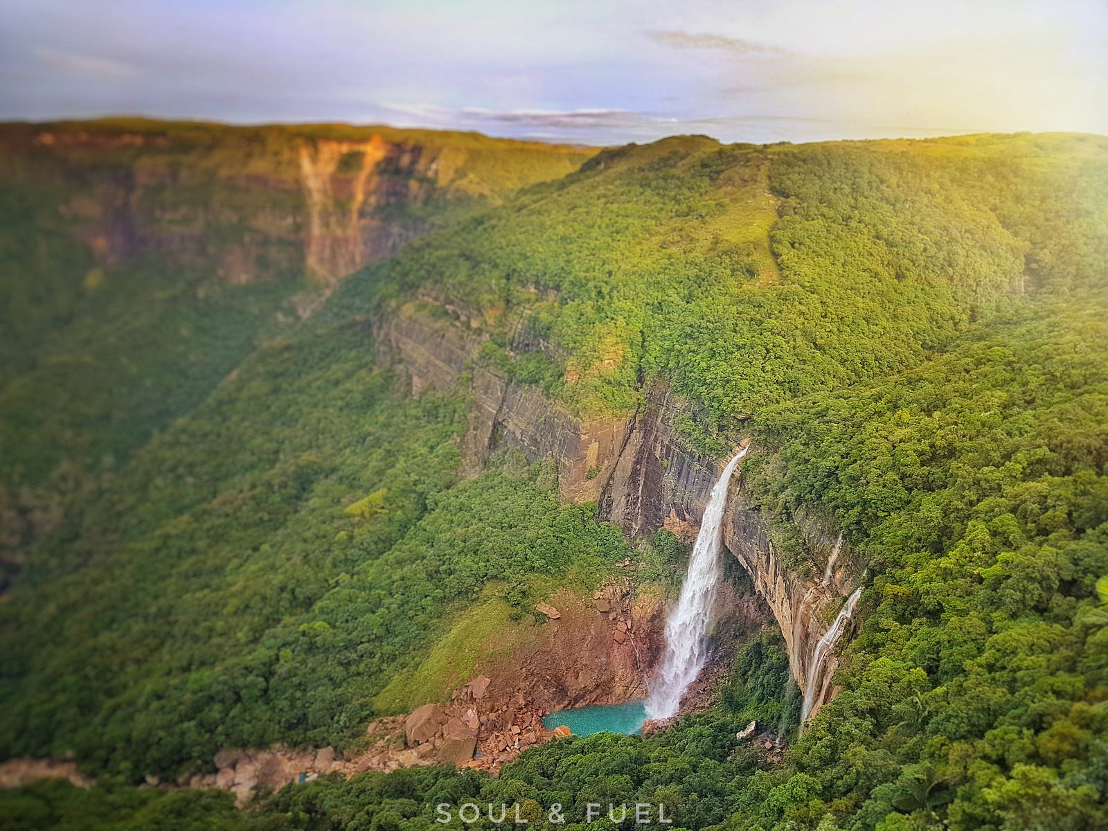 india-stallest-plunge-waterfall-soul-and-fuel-soul-and-fuel-medium