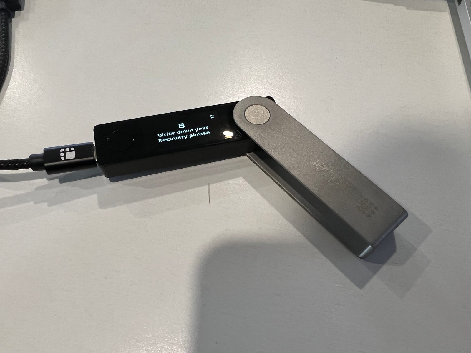 什麼是硬件錢包？ Ledger 開箱與使用教程