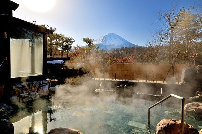 5 Hot Springs @Lake Kawaguchi with a View of Mt.Fuji!