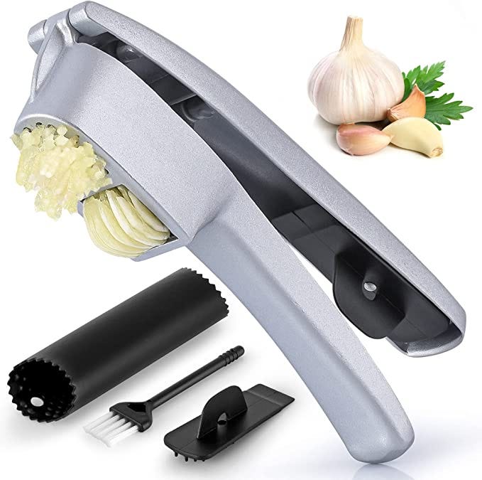 Garlic press with accessories from Amazon