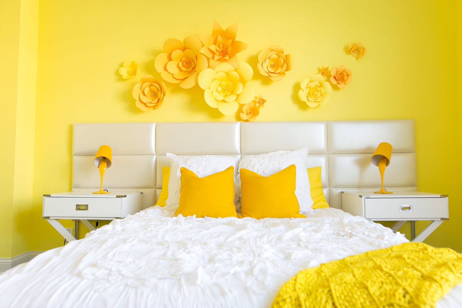 Atur Mood Dengan Warna Dekorasi Kamar Moselo